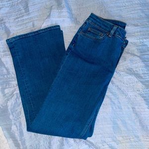 High waisted blue jean with a flare